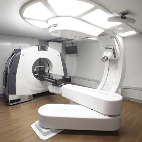 CYBERKNIFE DIFFERENCE FROM OTHER RADIATION THERAPY