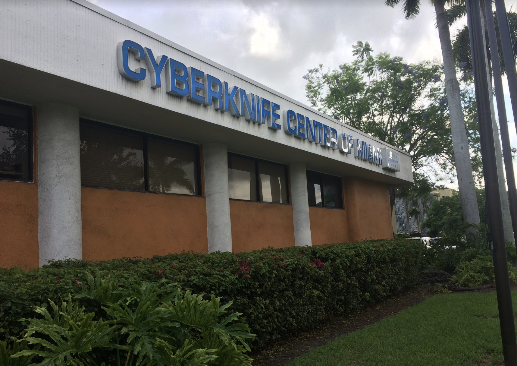 cancer treatment center south florida - CyberKnife Miami - alternative cancer treatment